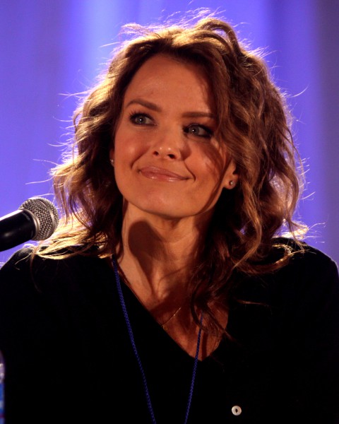 Dina Meyer