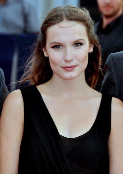 Ana Girardot