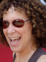 Rhea Perlman