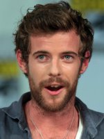 Harry Treadaway