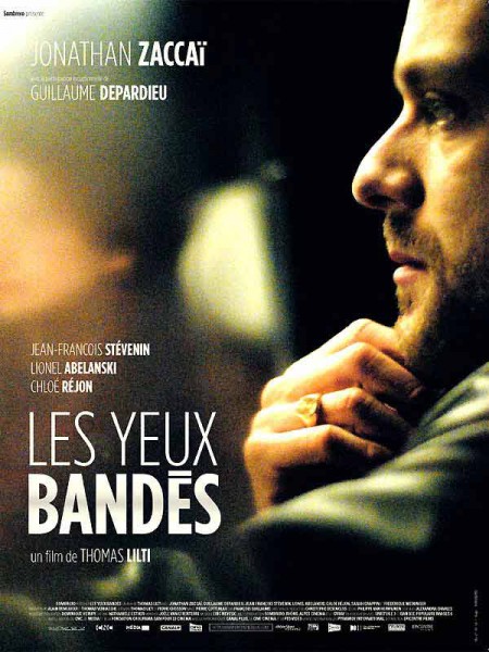 Les yeux bandés