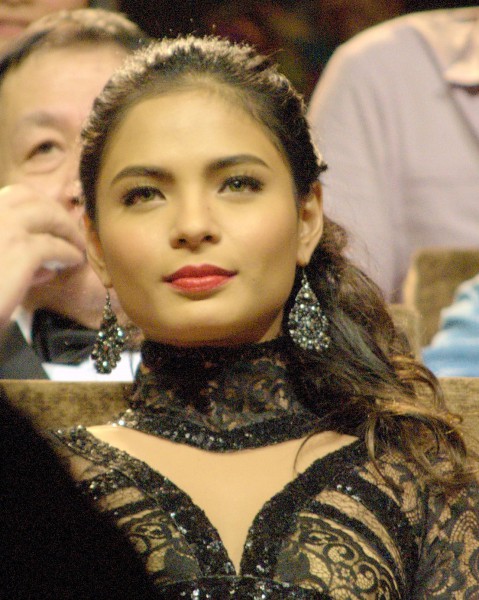 Lovi Poe