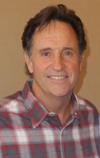 Robert Hays