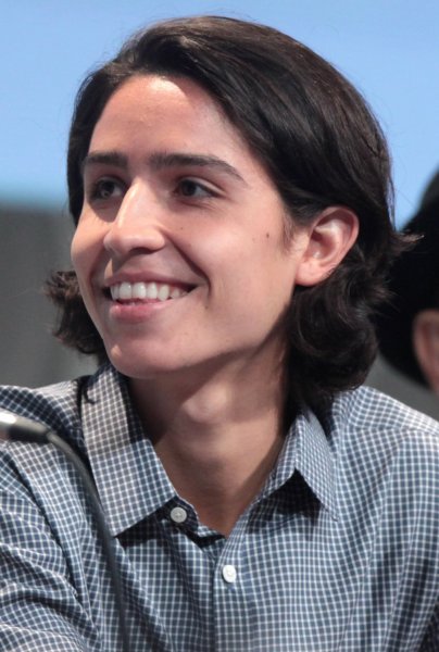 Lorenzo Henrie