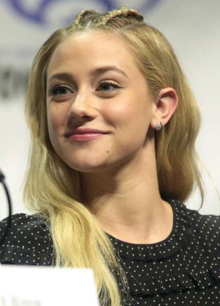 Lili Reinhart