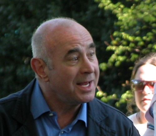 Bob Hoskins