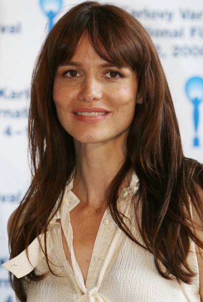 Saffron Burrows