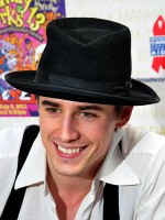 Reeve Carney