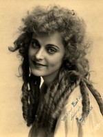Viola Barry